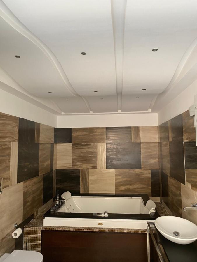 Donna Teresa Hotel Наполи Екстериор снимка