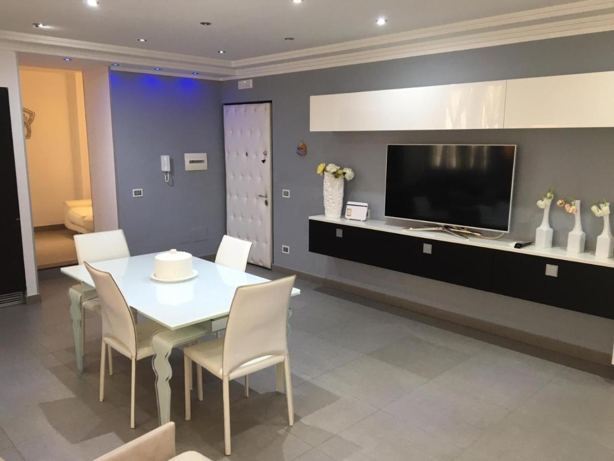 Donna Teresa Hotel Наполи Екстериор снимка