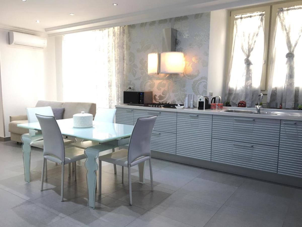 Donna Teresa Hotel Наполи Екстериор снимка