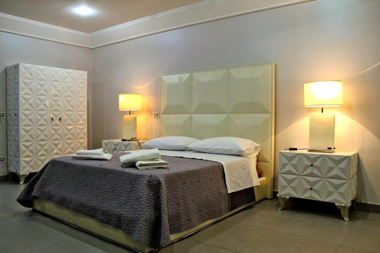 Donna Teresa Hotel Наполи Екстериор снимка
